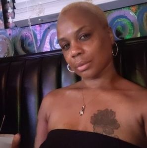 Meet your Posher, Celeste